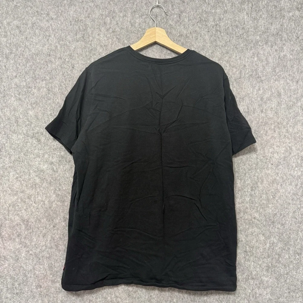 Levi's Logo T-Shirt Black Red Blue Graphic‎ Men's Size XL Casual Streetwear